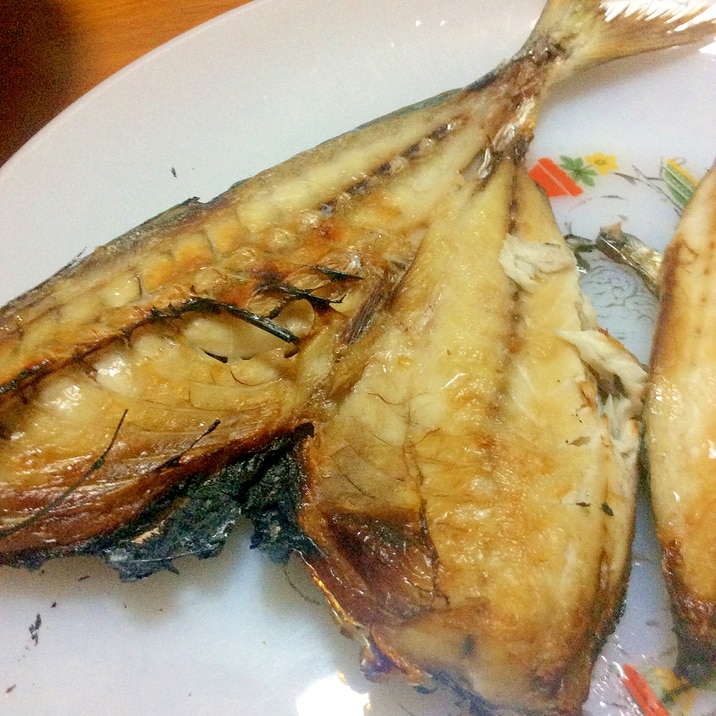 アジの開きの塩焼き レシピ 作り方 By りょうま3784 楽天レシピ アジの開きの塩焼き レシピ 作り方 By りょうま3784 楽天レシピ